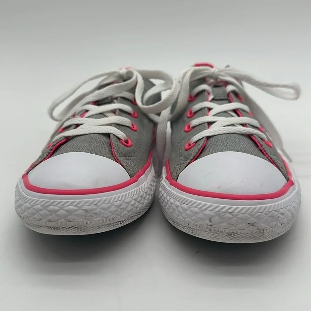 Converse All Star Chuck Taylor Girls Size 4 Double Tongue Sneaker 640578F